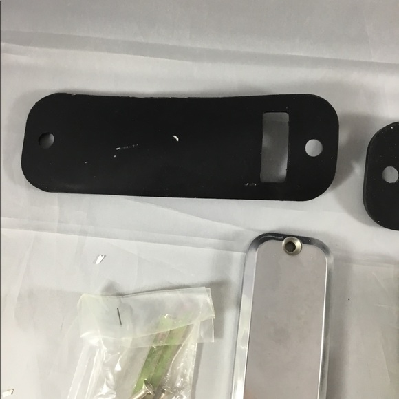 Pushbutton Lock - Picture 4 of 7